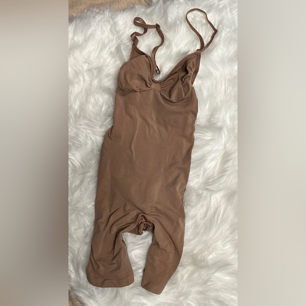 Skims Low Backed Thighs Bodysuit/ Nude/ Sz S
